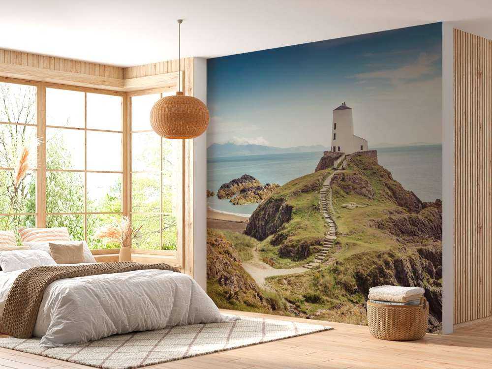 Fyr på et steinete feriested