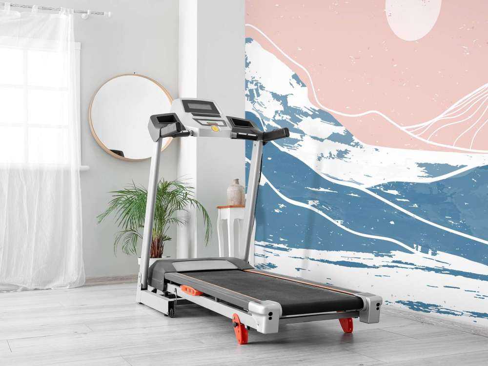 Vinterfjell foran solen