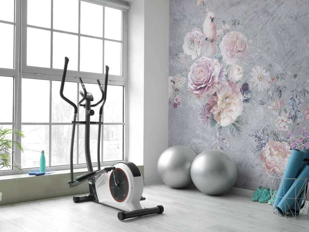 Papegojor bland blommor