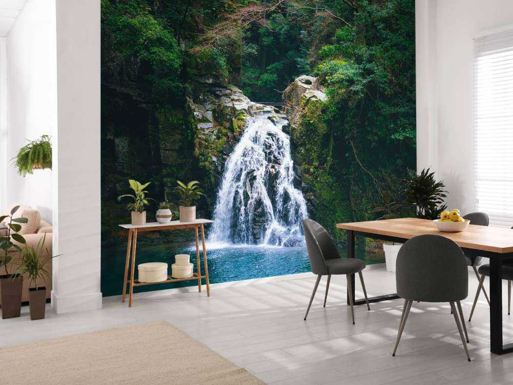 Vackert vattenfall