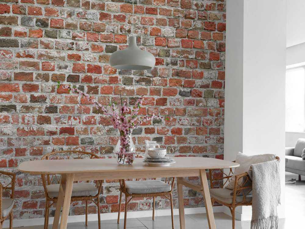 Restaureret murstensvæg