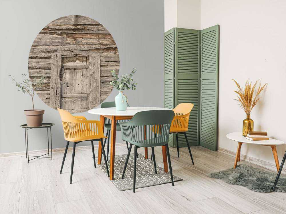 Beige hylder med dør