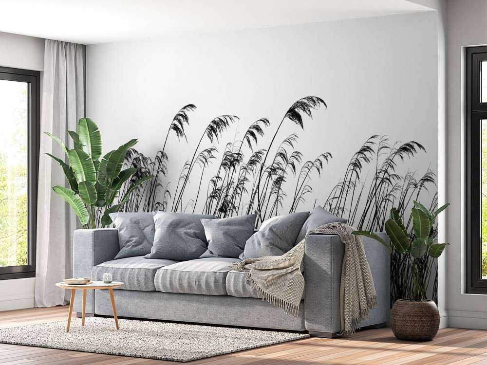 Siv langs vannkanten i svart og hvitt