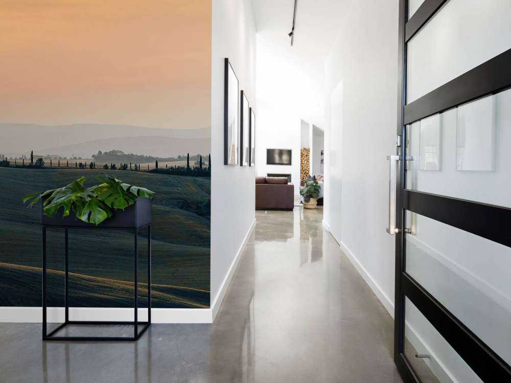 Oransje glød over italiensk landskap