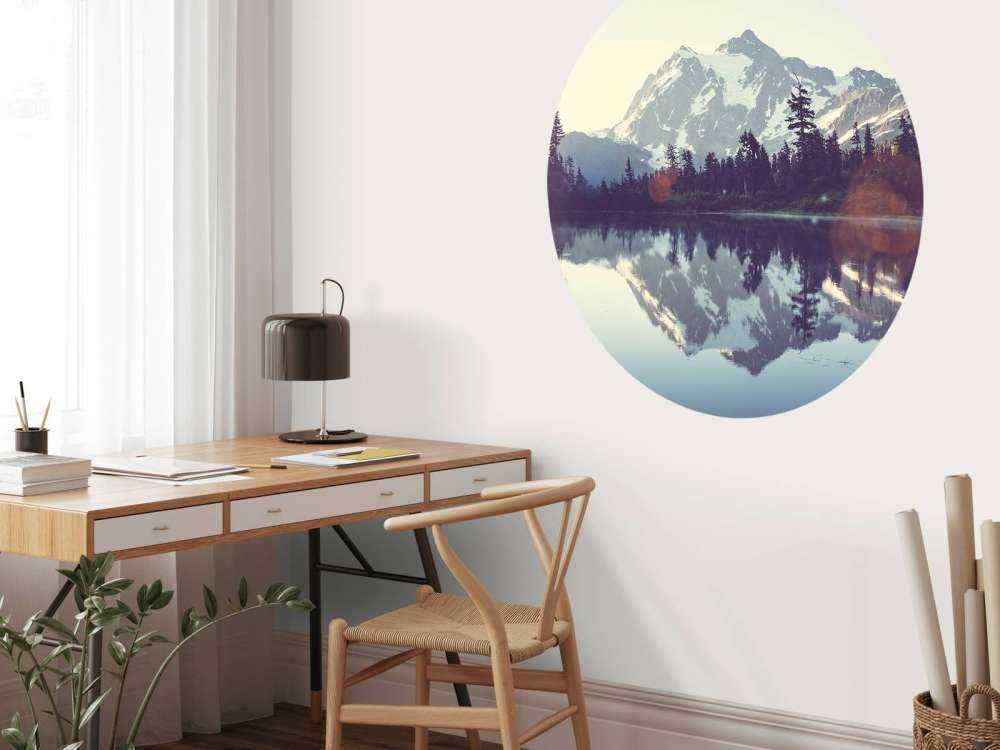 fjelløya med skog