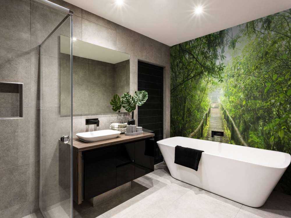 Grønn, tåkete jungel