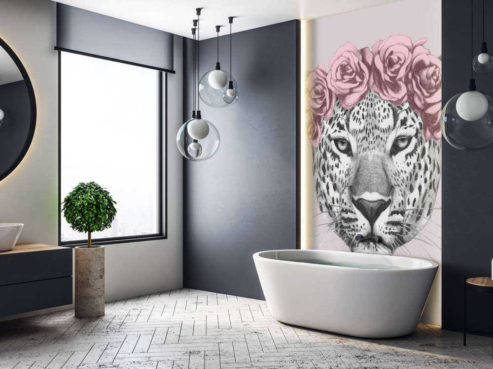 leopard med rosa blommor