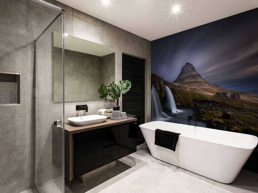 Kirkjufellsfoss falls