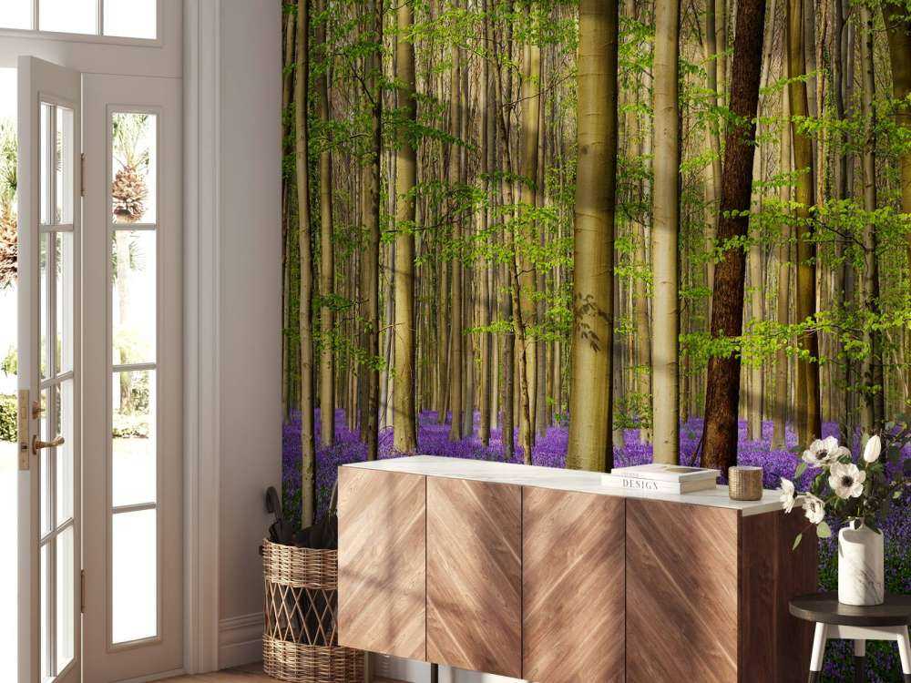 Skog med blåklokker