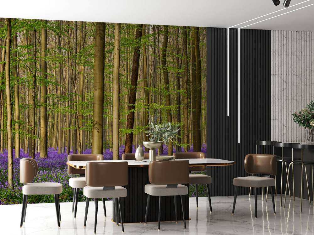 Skog med blåklokker