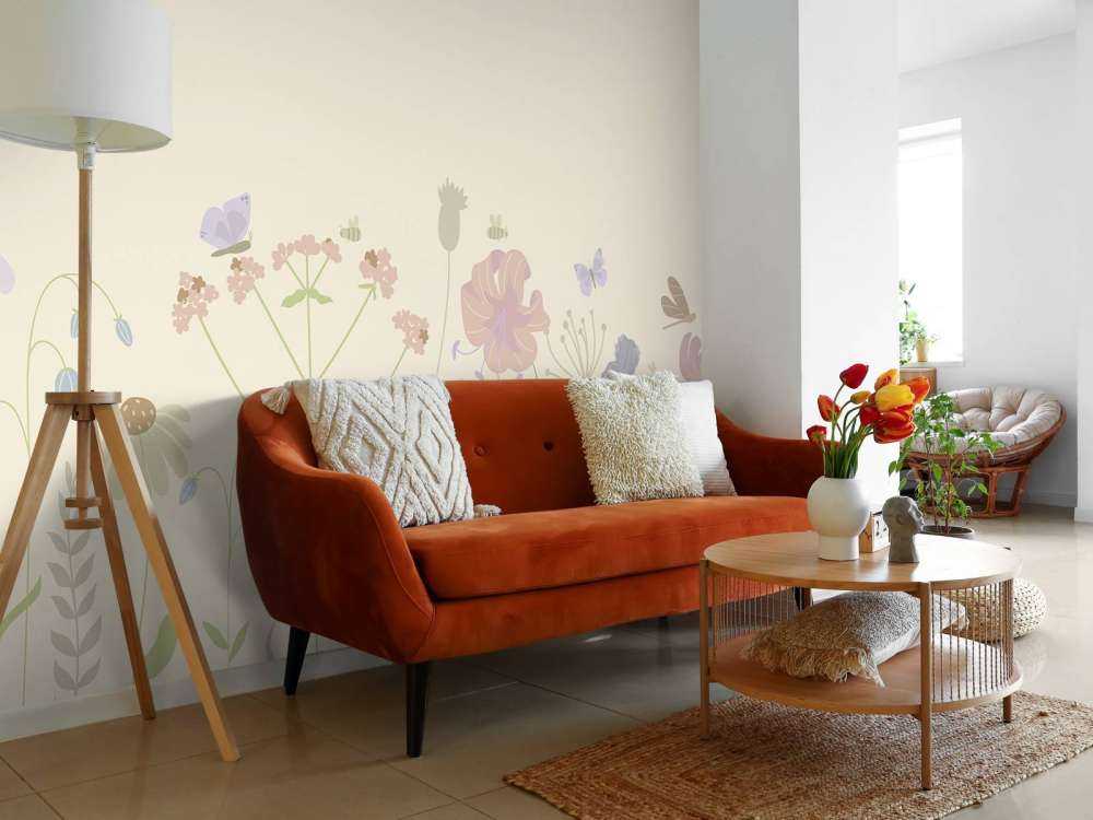 Blomsterfelt med sommerfugler beige, gammelrosa, grønn og lilla