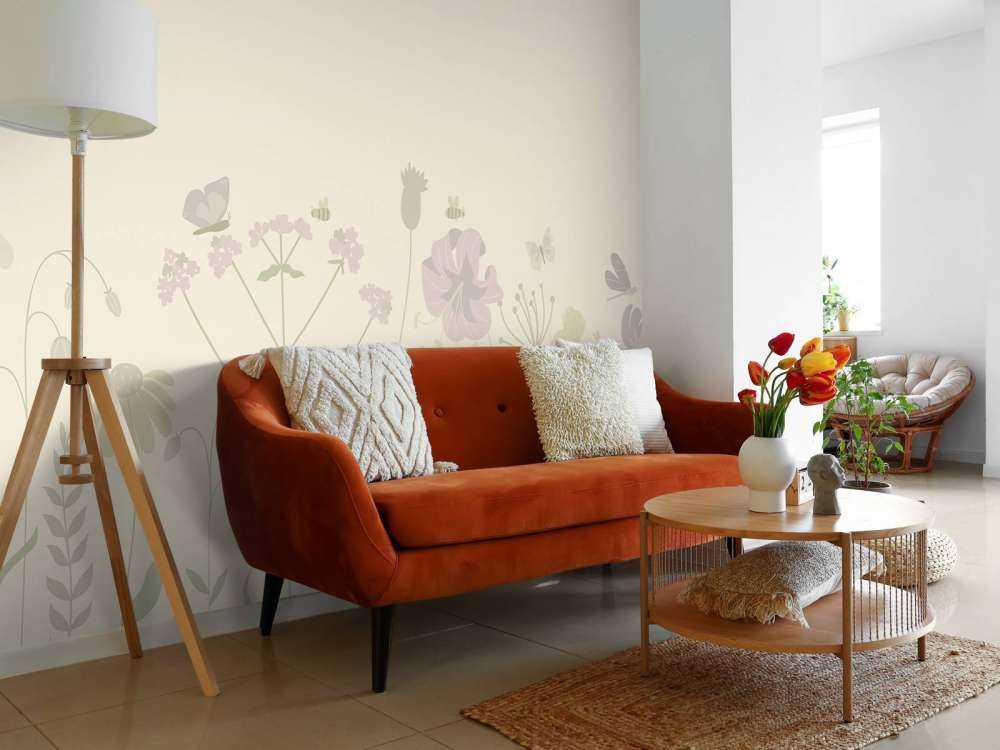 Blomstermark med sommerfugle beige og gammelrosa