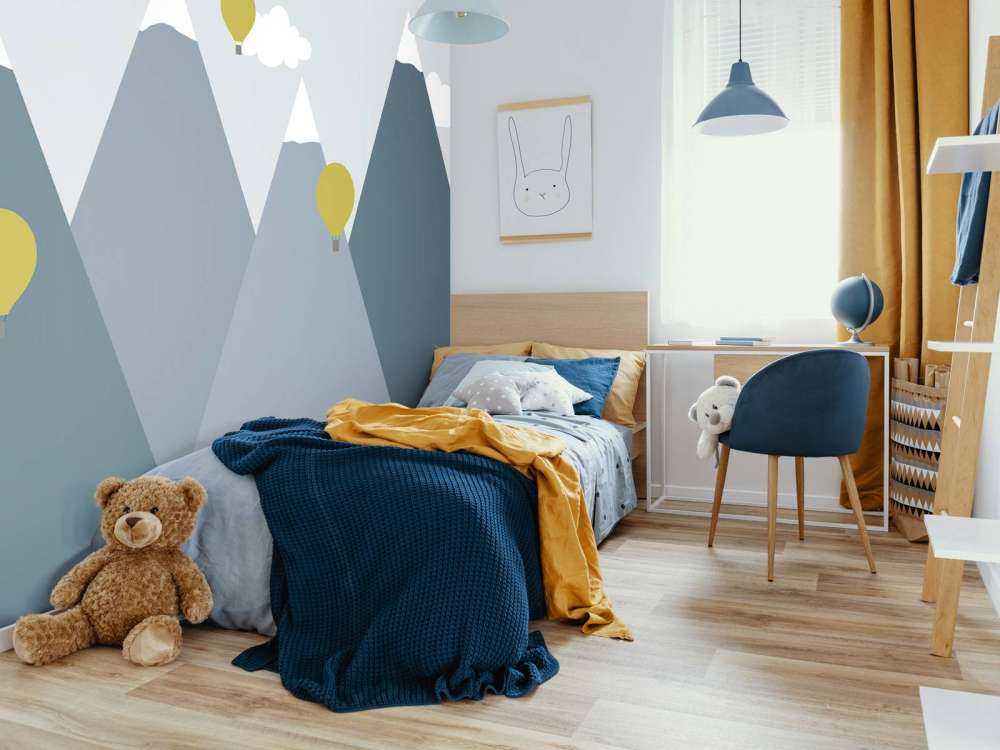 Blå fjell med luftballonger