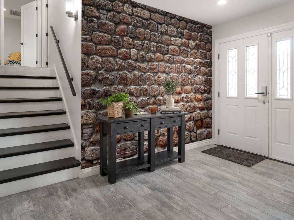 Mur med store steiner