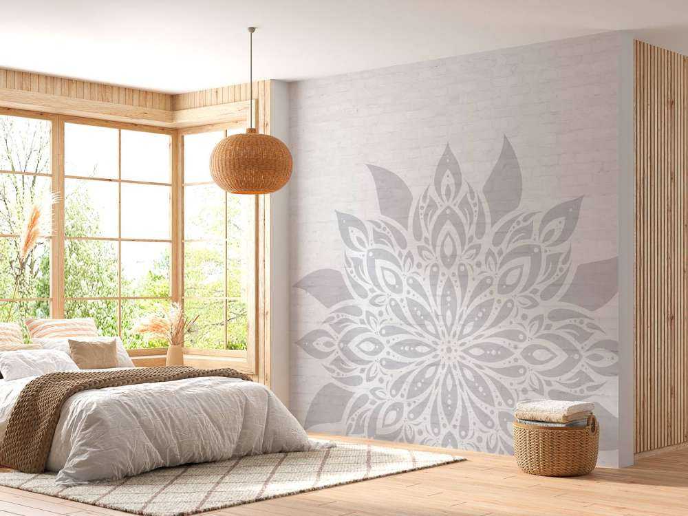 Lys grå mandala på murstein