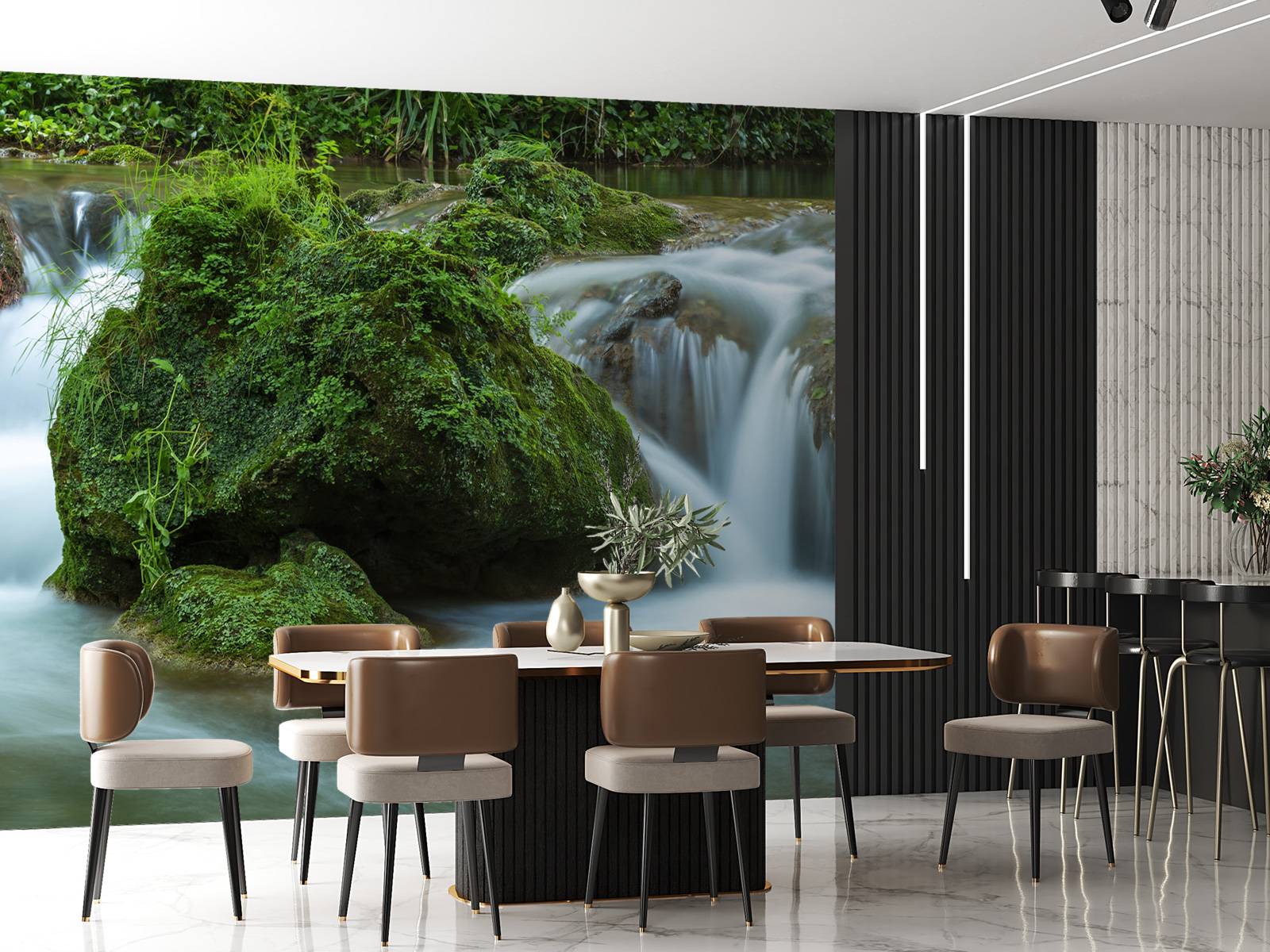 Vattenfall i skogen