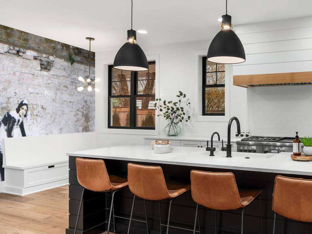 Banksy - Maid in London