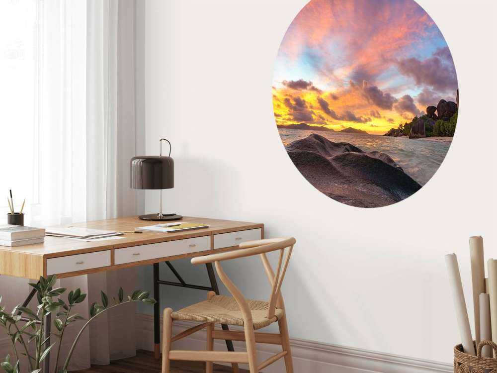 Solnedgång på tropisk strand