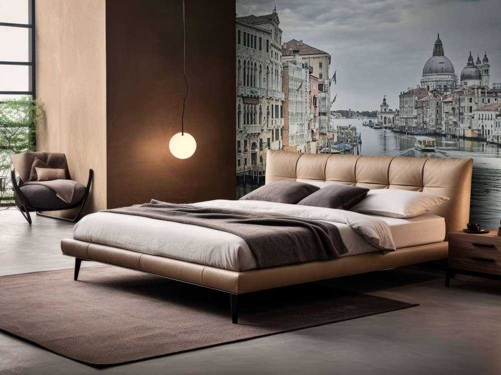 Canal med båter i Venezia