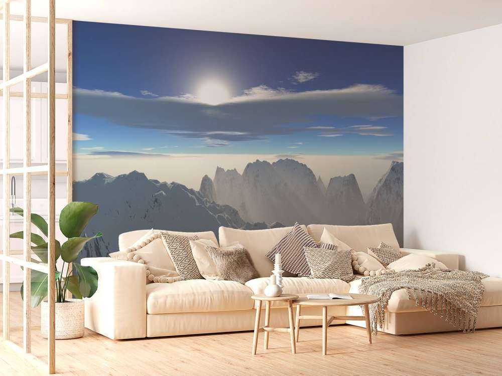 Snødekte fjelltopper panoramaa