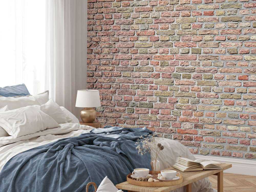 Murvegg med restaurerte ledd