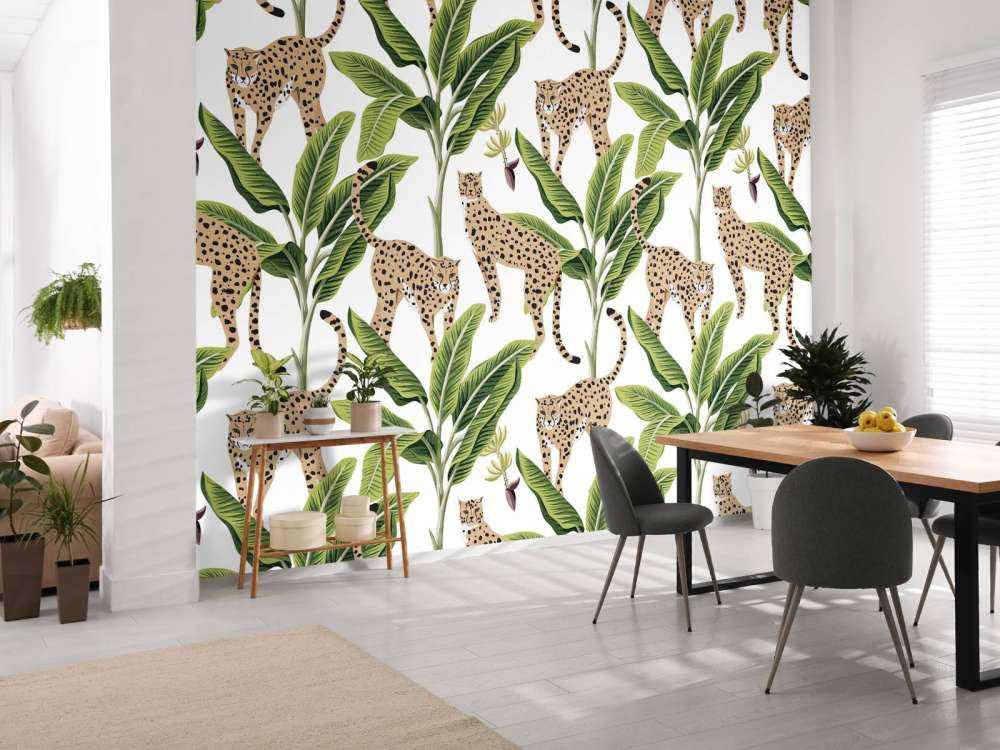 Gepard blant trærne