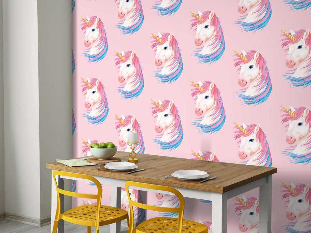 Vit enhörning med gyllene horn