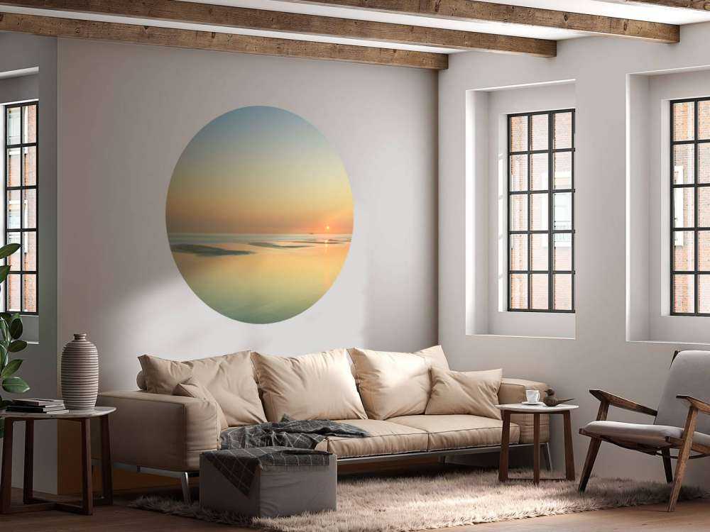 Solnedgång på skogen