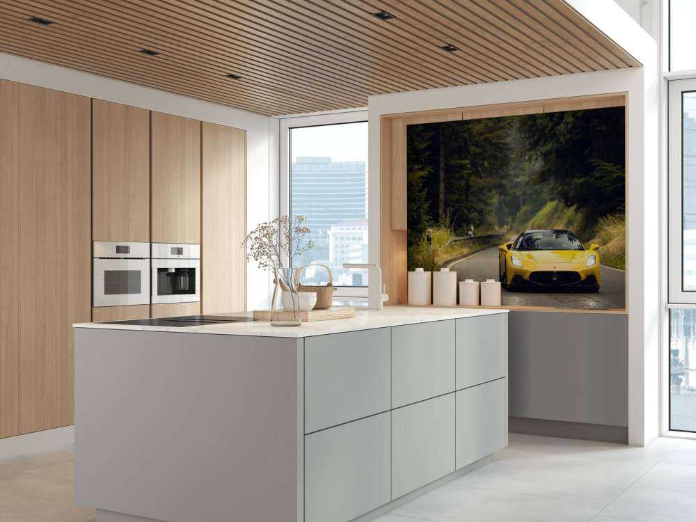 Maserati i den gröna skogen