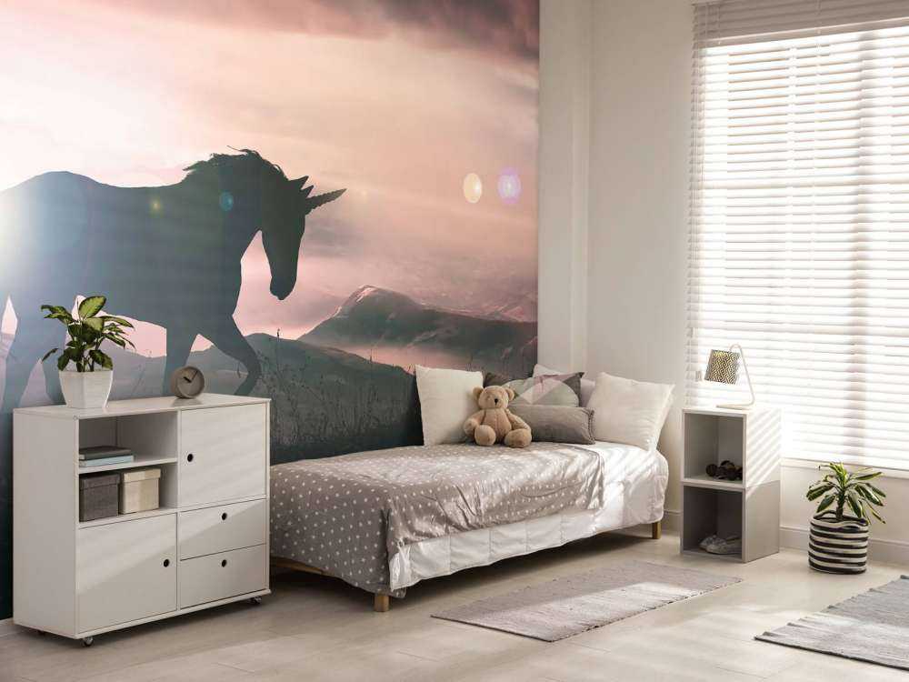 Enhjørning ved solnedgang