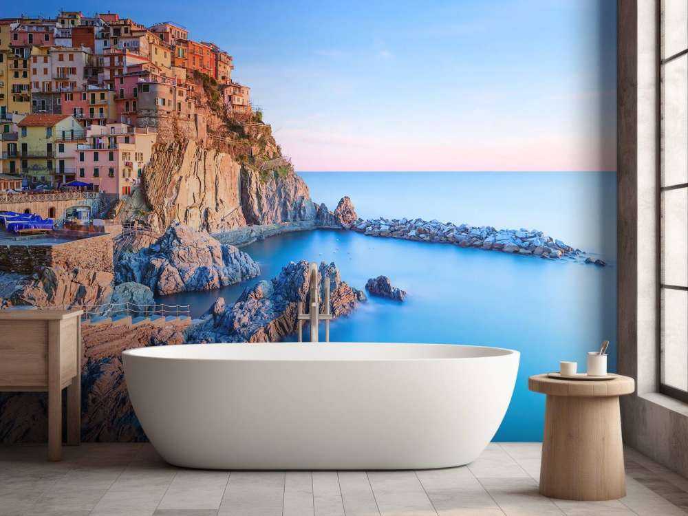 Landsby på en klippe i Italien