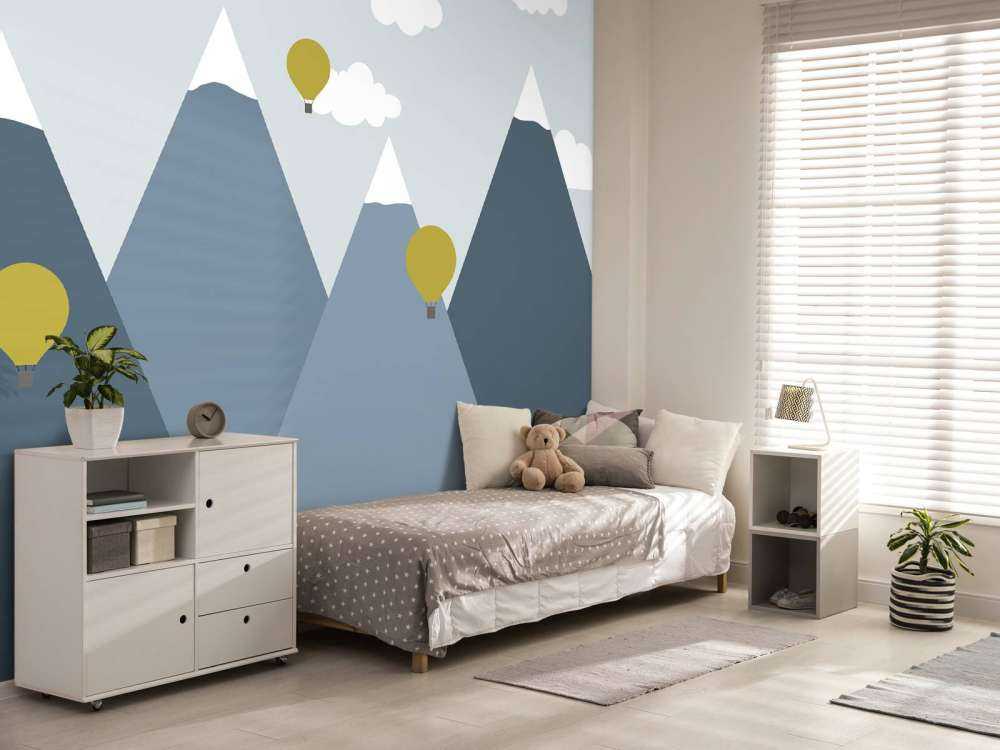 Blå fjell med luftballonger