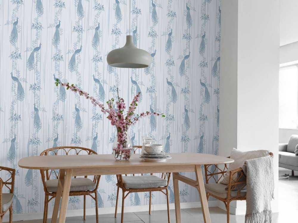 Klassisk tapet med påfuglflora - blå