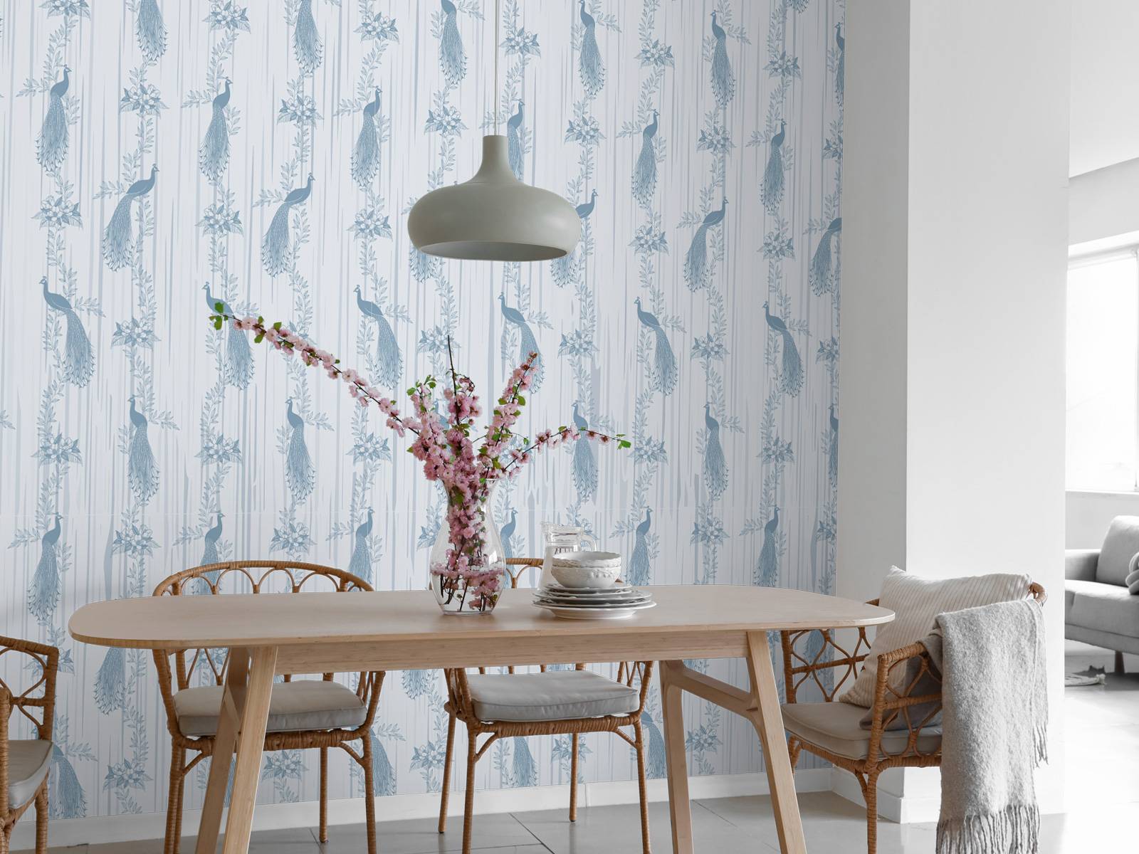 Klassisk tapet med påfuglflora - blå