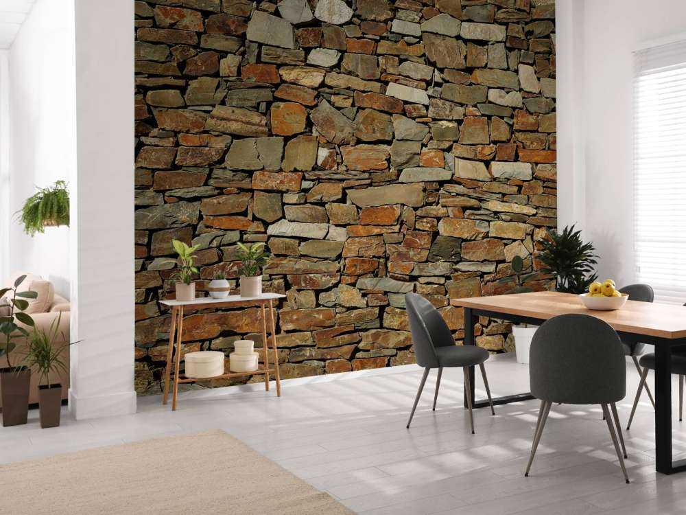 Vägg med ojämna tegelstenar