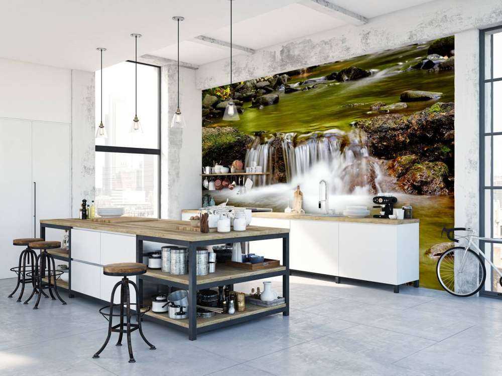 Detaljerat litet vattenfall