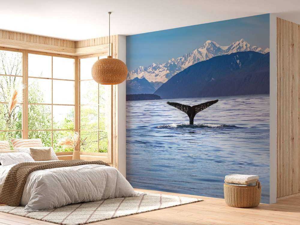Dykkerhval med bjerge i tapeten