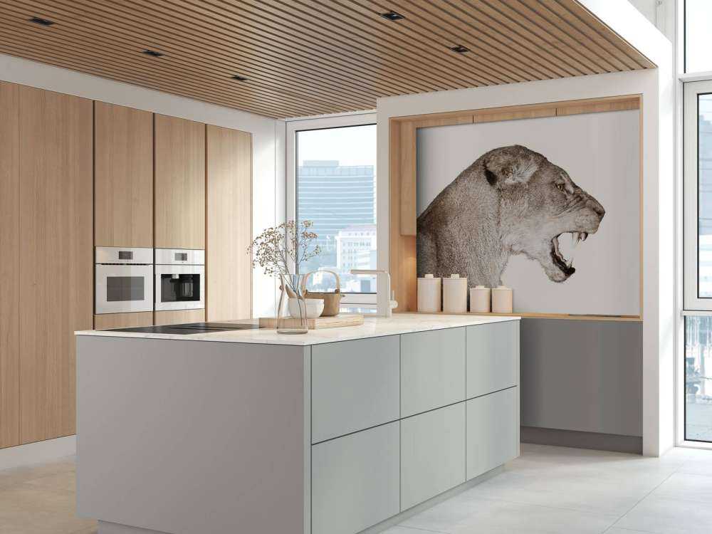 Løvinnen sett fra siden, offwhite