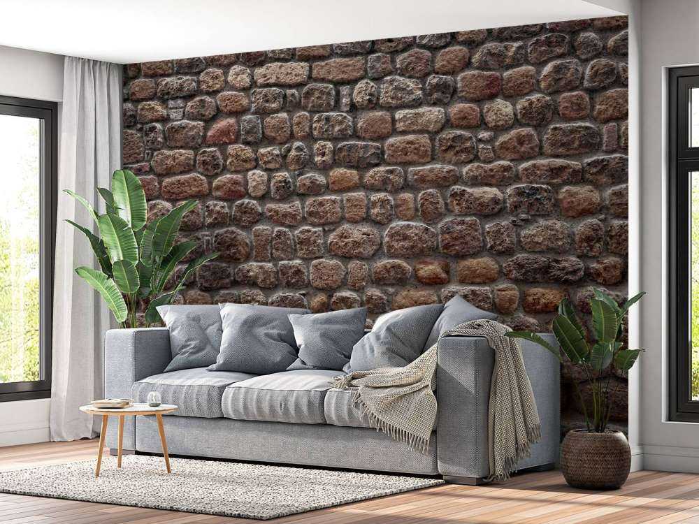 Mur med store steiner