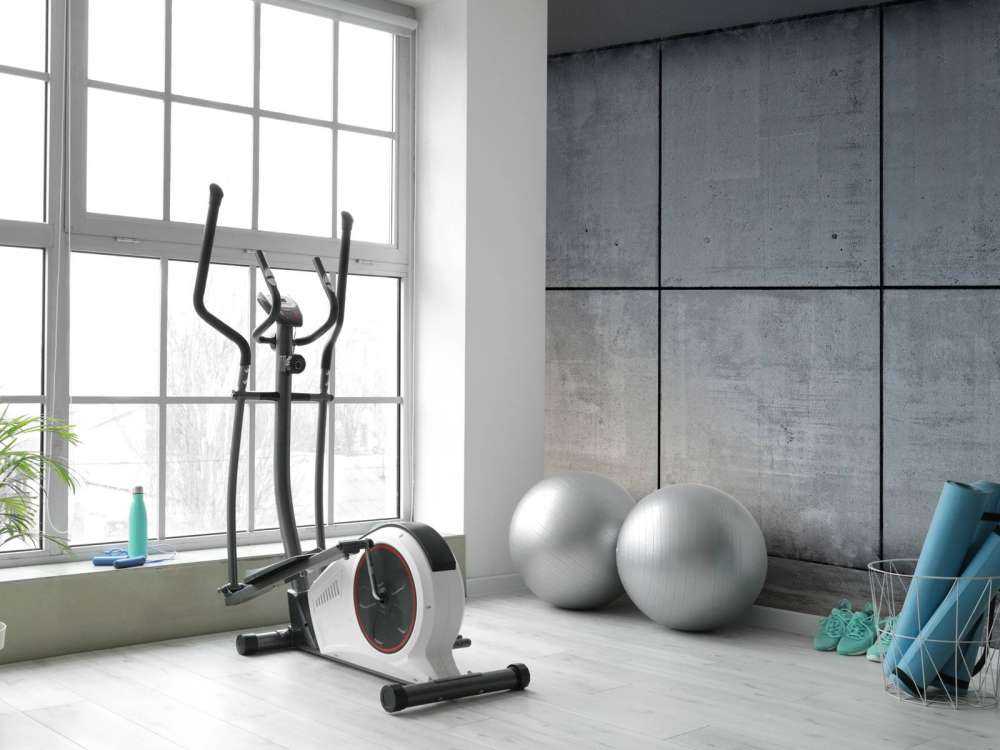 Boksesekk med tapet i betong