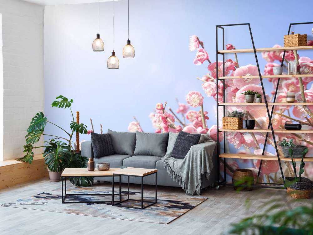 Blomstrer med blå himmel