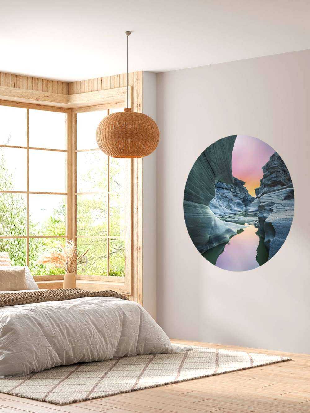 Grotte med farget himmel