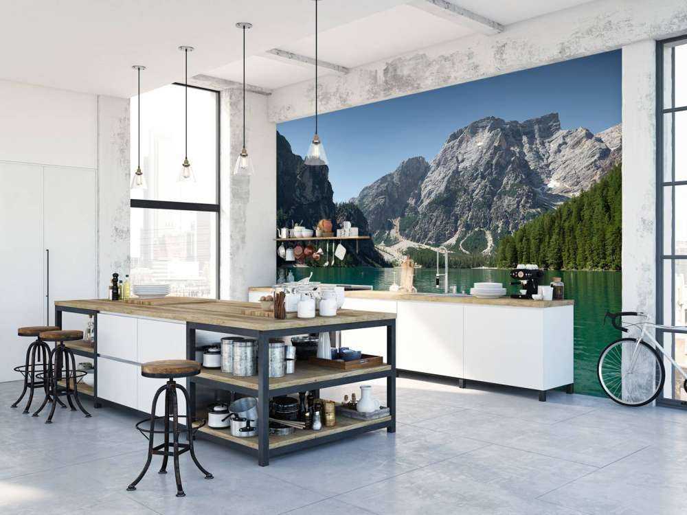 Lago di Braies fra en båt