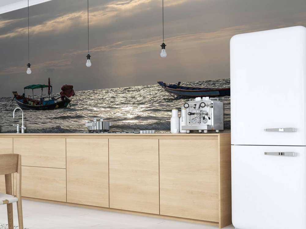 Natten faller på Kho Pipi Island (Thailand)