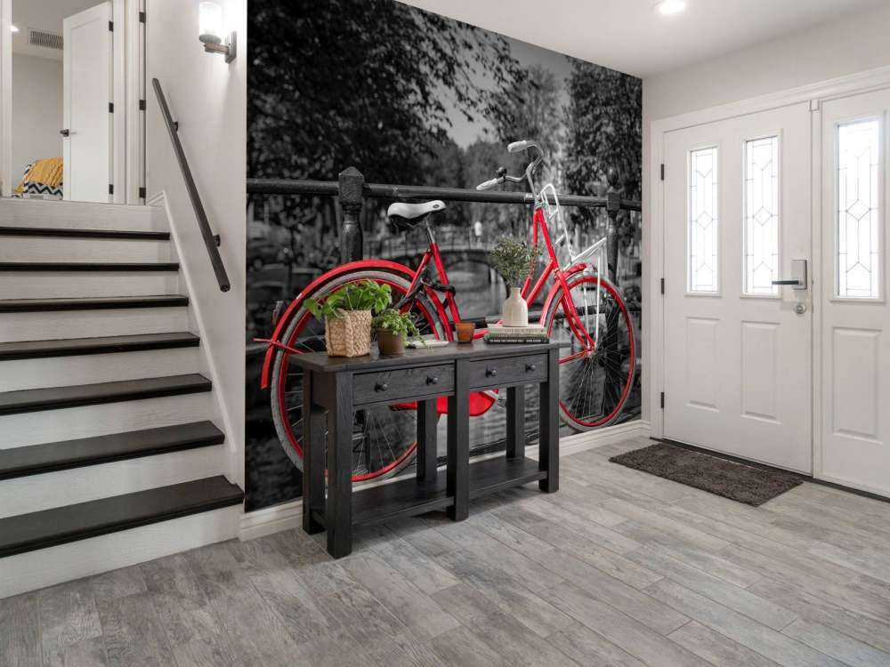 Rød sykkel på broen