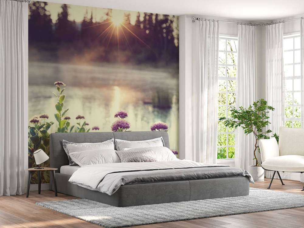 Förångande sjö med blommor