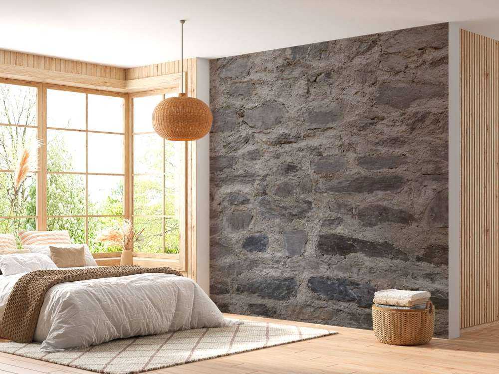 Mur med grova stenar