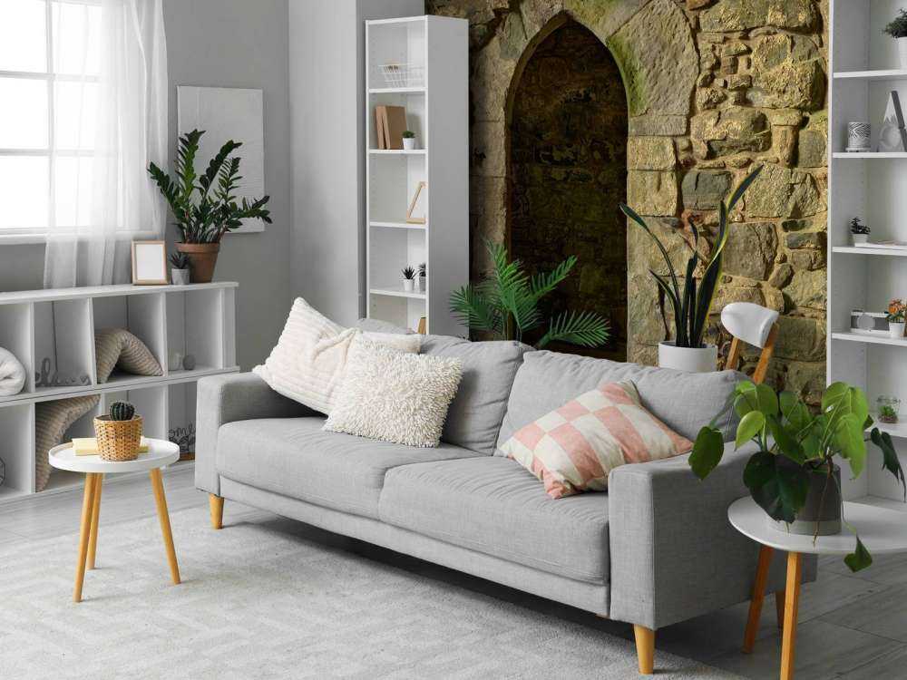 Gammal vägg med passage