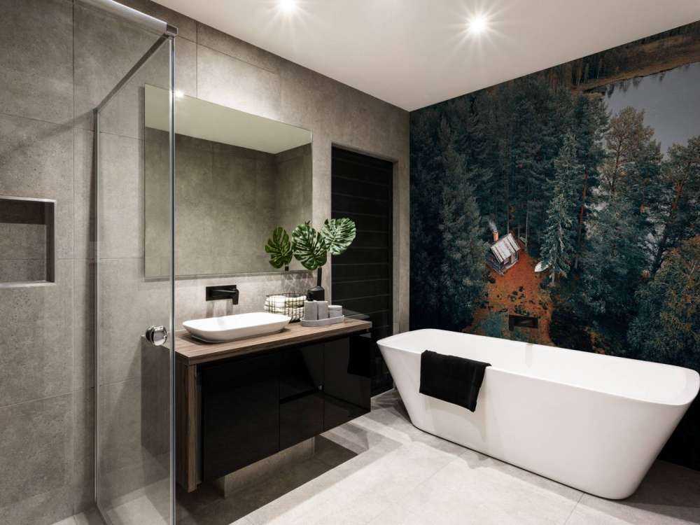 Hytte omgivet af skov og søer