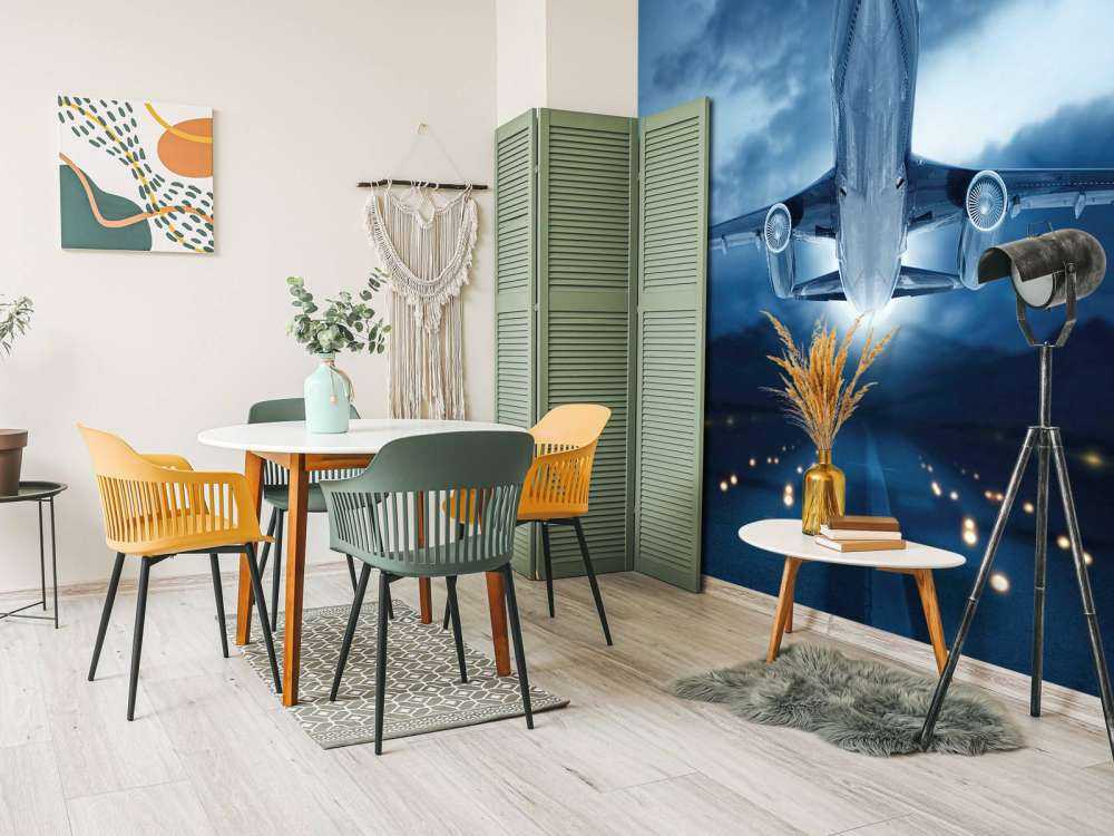 Stigende plan med mørk himmel